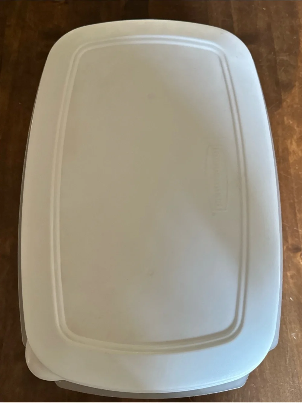 VTG Rubbermaid Servin Saver Plus 2.4 Gal Rectangle Space Saving Stacking